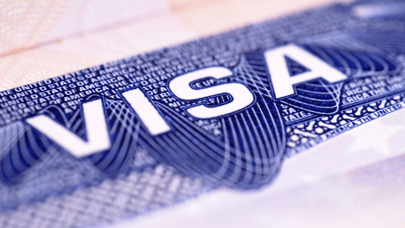 Estados Unidos cierra trámite de visas para colombianos en represalia a decisión de Gustavo Petro