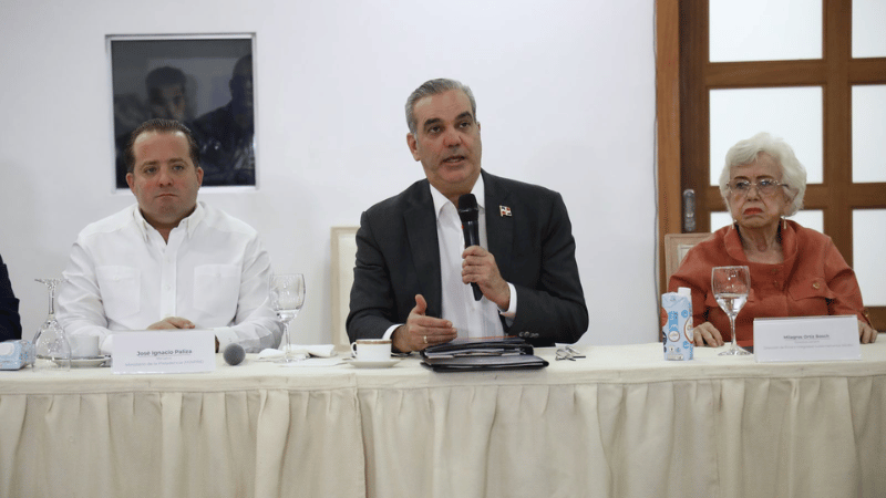 Presidente Luis Abinader encabeza primera reunión de la Comisión Presidencial de Transparencia y Anticorrupción