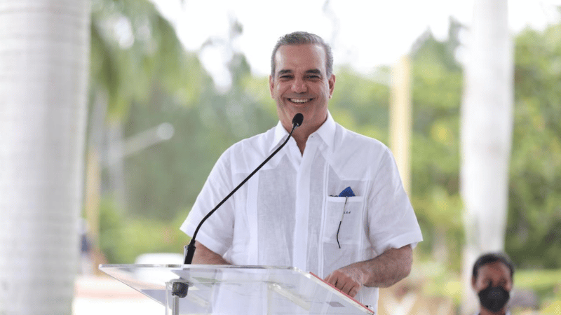 Luis Abinader encabeza tercera jornada de "El Gobierno Contigo" en Pedro Brand