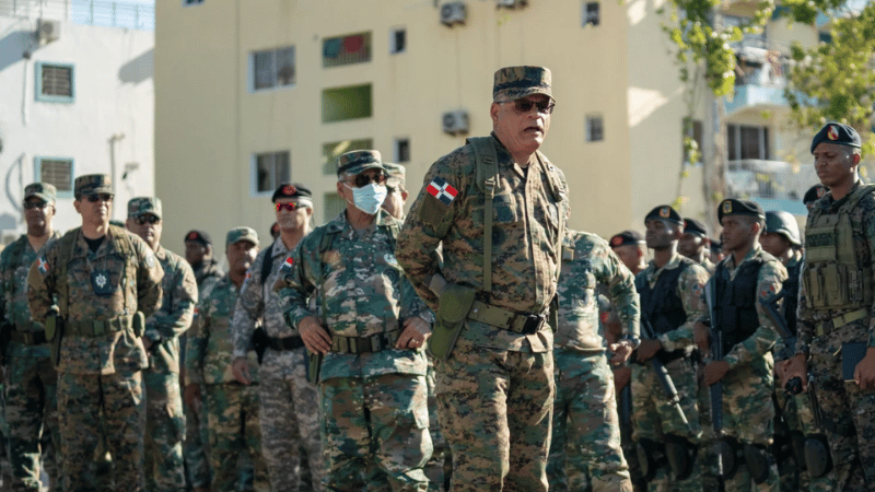 Ministro de Defensa visita Friusa y Mata Mosquito para supervisar operaciones de seguridad y control migratorio