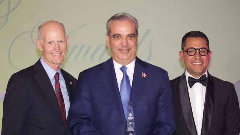 Presidente Luis Abinader recibe en Washington el Premio Internacional de Liderazgo CHLI Founders y refuerza cooperación con EE.UU.