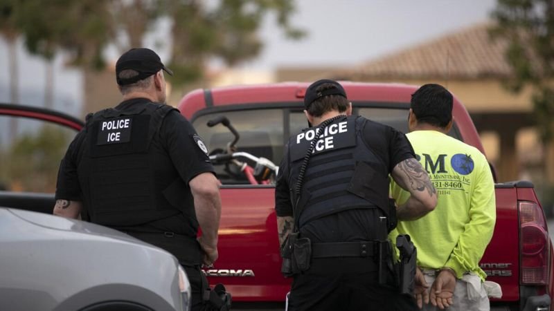 EE. UU. ofrece 1,000 dólares a migrantes indocumentados que se autodeporten