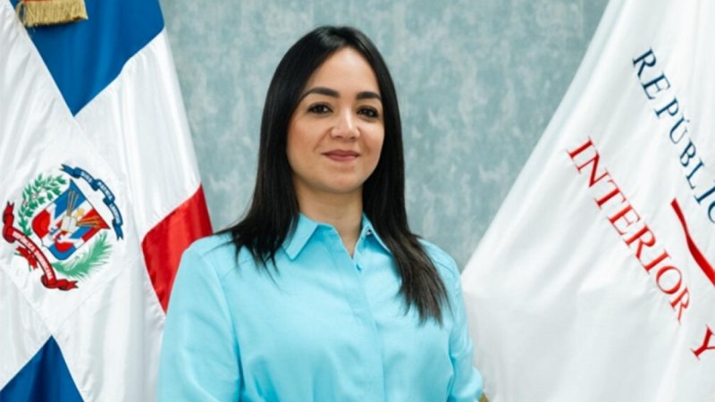 Faride Raful promete ejemplo de ética y responsabilidad en el uso de plataformas digitales