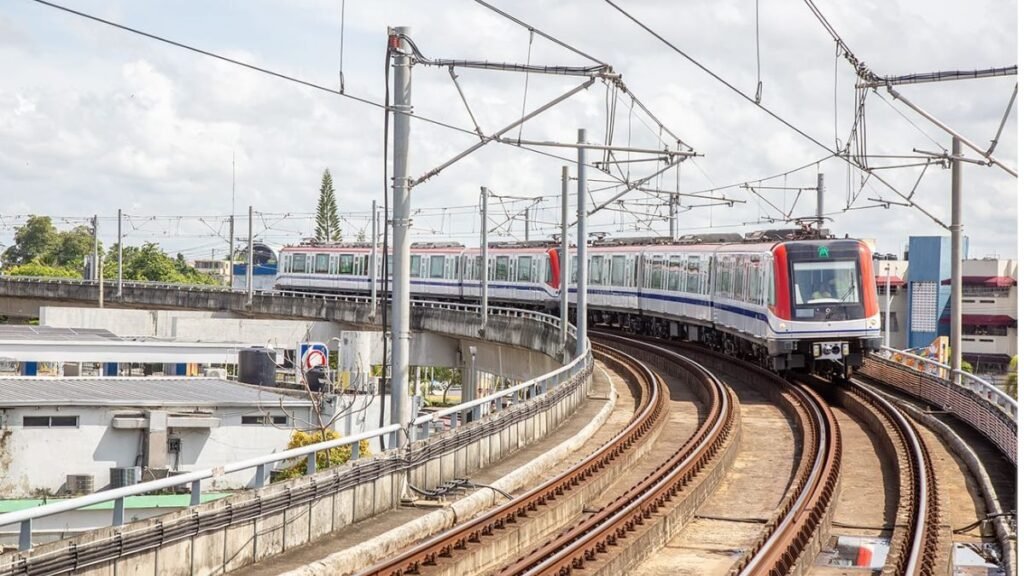 Opret pondrá en servicio este domingo los nuevos trenes de seis vagones
