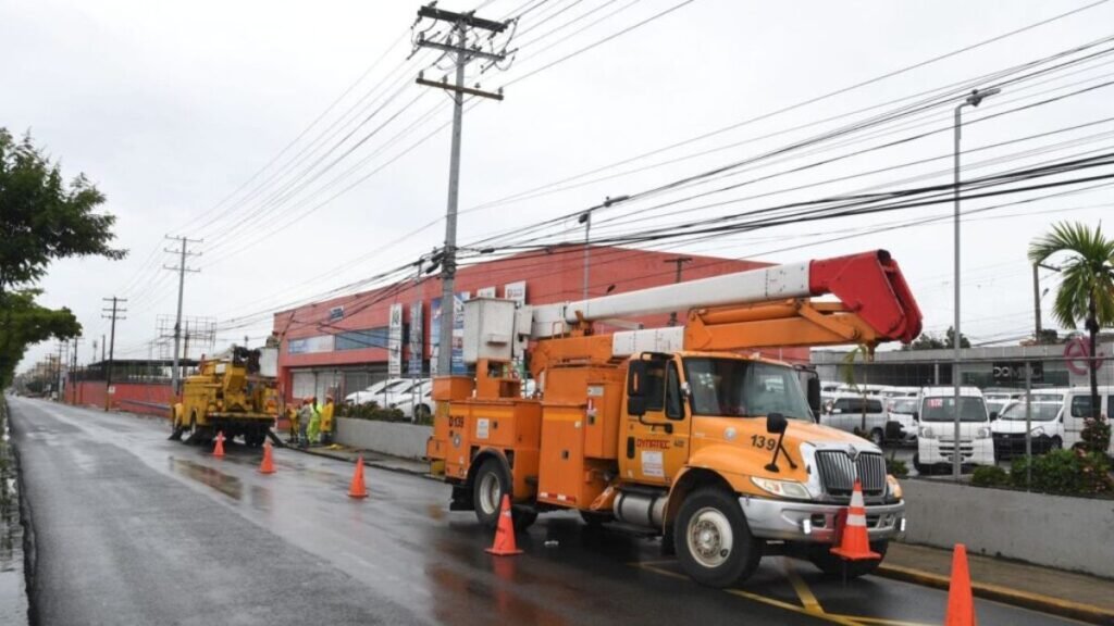 Edeeste anuncia medidas de contingencia por amenaza del huracán Erin