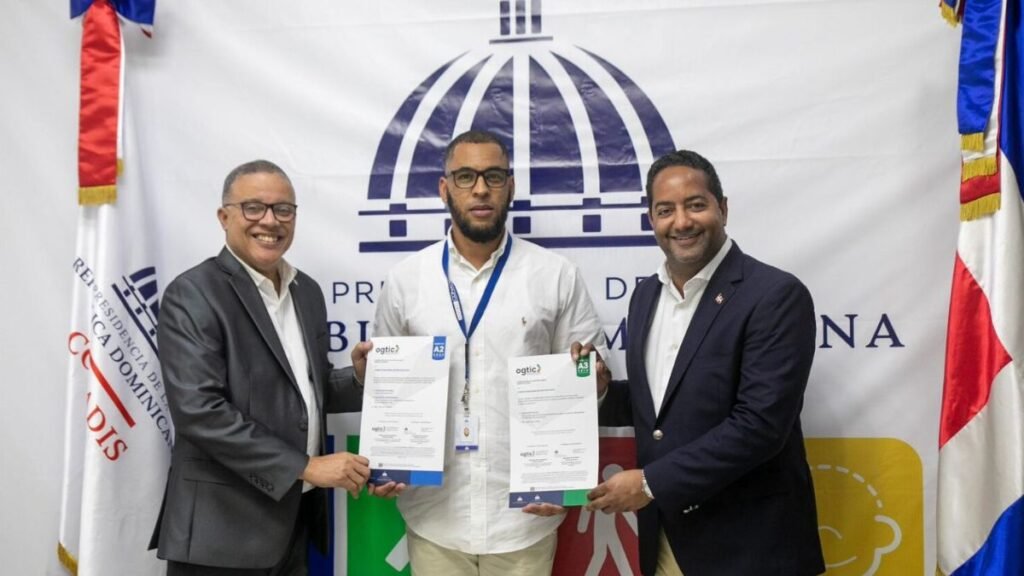 CONADIS alcanza 99.34 puntos en Portal de Transparencia y recibe certificaciones NORTIC A2 y A3