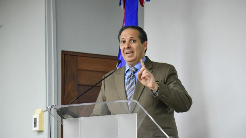 Ministro Atallah resalta la salud mental como pilar esencial en el bienestar colectivo