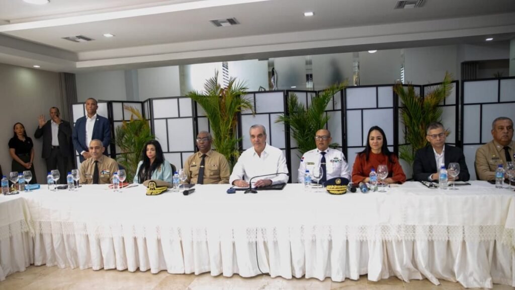 Abinader lidera reunión de seguimiento al Plan de Seguridad Ciudadana