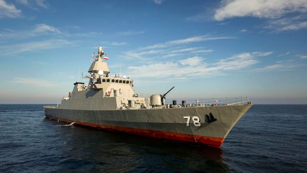 EE.UU. hunde buque de guerra iraní en el Golfo de Omán en medio de creciente escalada militar