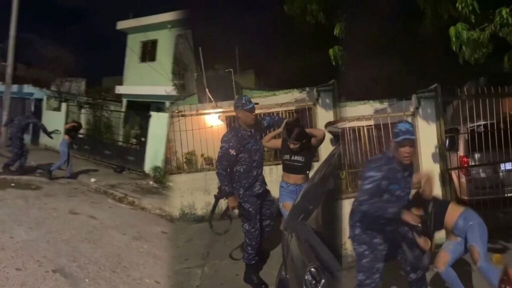 Video: de agresión de oficial policial a joven en Los Mina