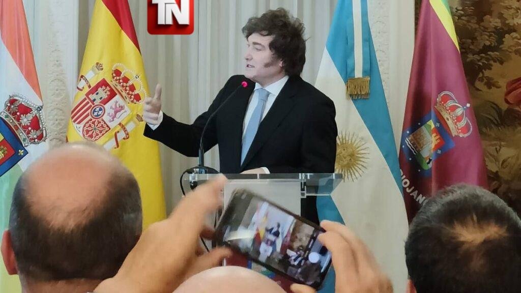 Milei justifica ataques a la prensa y afirma que “dicen barbaridades” sobre su gestión