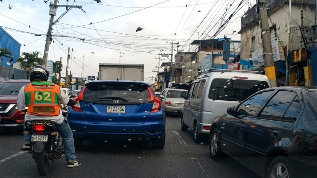 Video: Tragedia en Herrera: colapso de pared deja dos muertos en plena vía pública