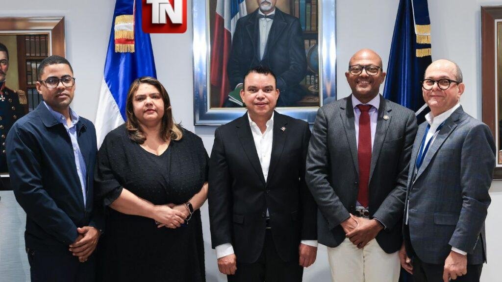 CMD y SNS alcanzan cifra récord de nombramientos médicos en solo cuatro meses