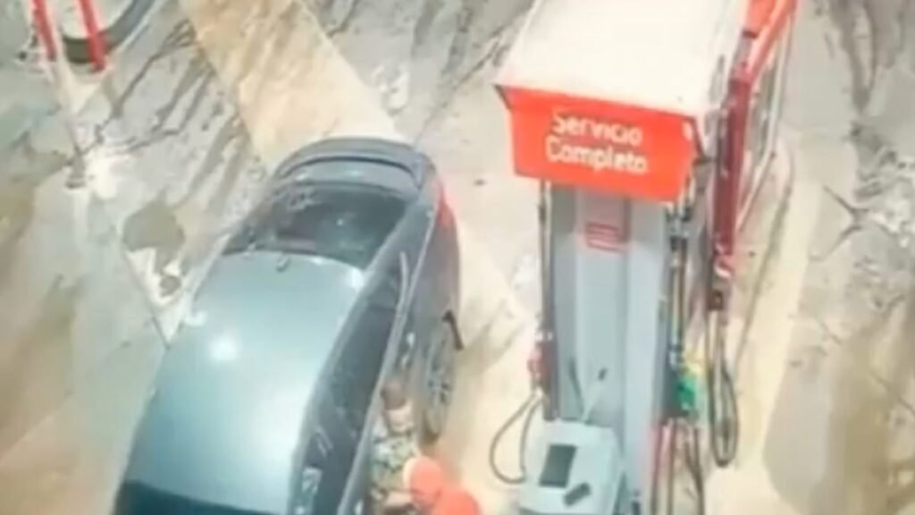 Video: Hombre escapa sin pagar combustible en Boca Chica escape de pelicula