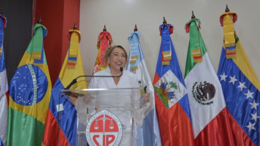 Finaliza con éxito la Primera Cumbre Mundial de Derechos con la firma de un Memorando de Entendimiento entre la Colegiatura Mundial de Abogadas y UNAPA