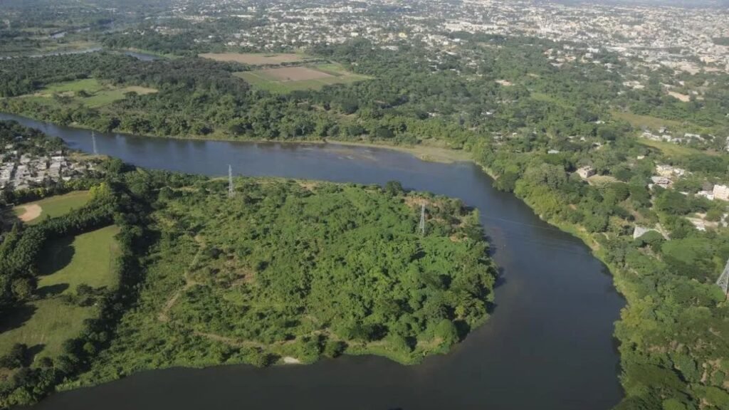 Gobierno intensifica rescate ambiental del río Haina ante alarmante nivel de deterioro