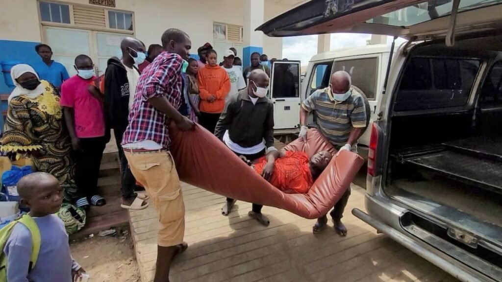 OMS declara emergencia sanitaria por nuevo brote de ébola en Congo y Uganda