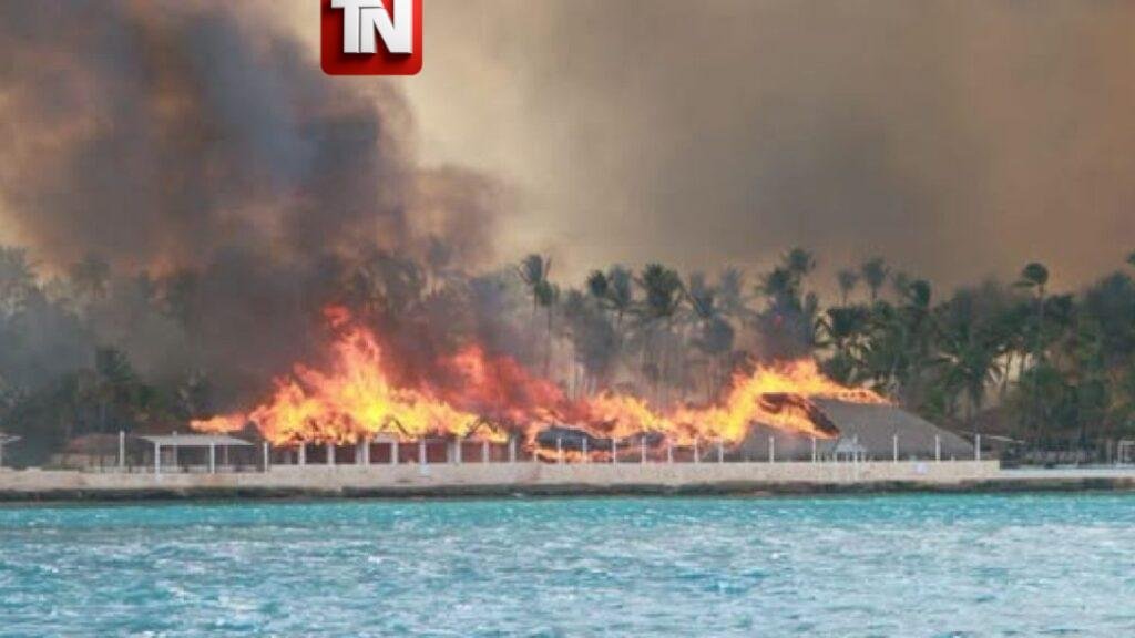 (Video) Voraz incendio genera alarma en hotel Viva Dominicus Beach de Bayahíbe