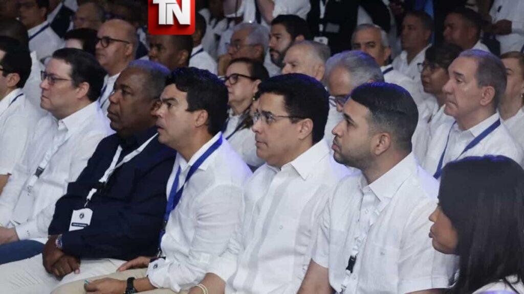 Miembros del Comité Nacional del PRM sostienen reunión con David Collado