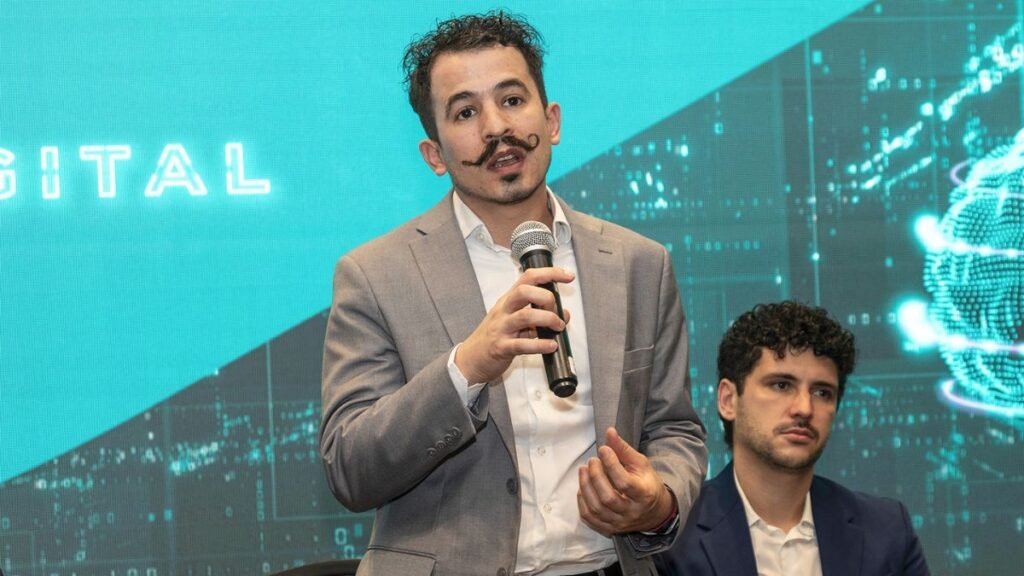 Mario Micucci, especialista en ciberseguridad alerta sobre uso de inteligencia artificial en ciberataques avanzados