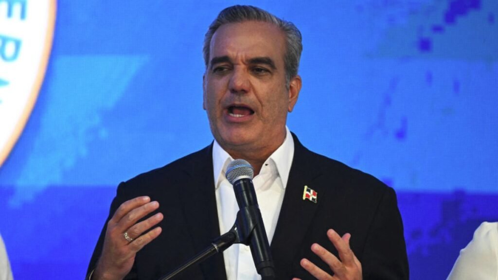 Abinader somete al Congreso préstamos por US$465.5 millones