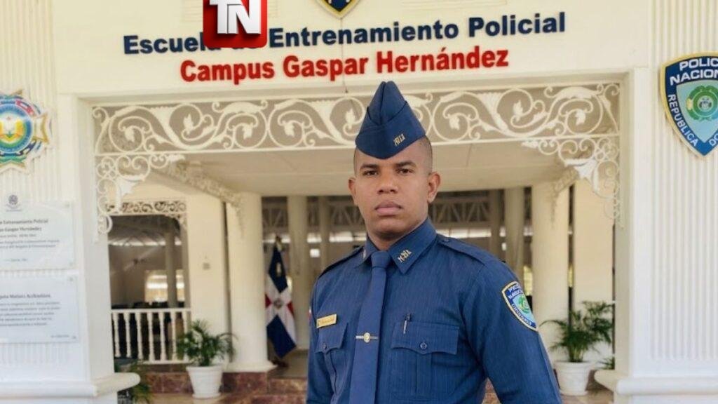Cancelan a aspirante policial tras presuntamente bañarse en una playa sin autorización; madre cuestiona la medida