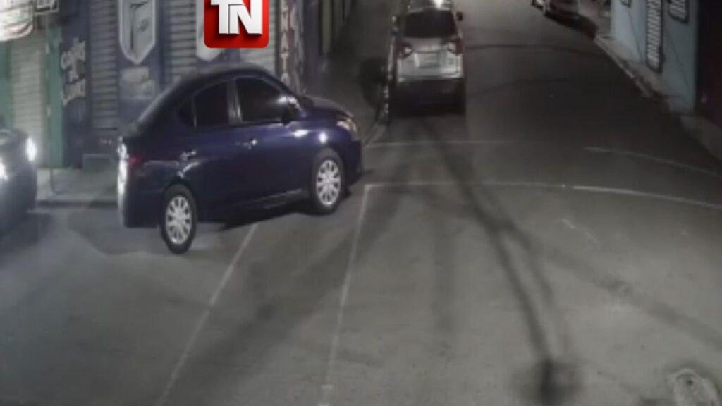 Delincuentes armados despojan a ciudadano de su motocicleta en plena Zona Colonial