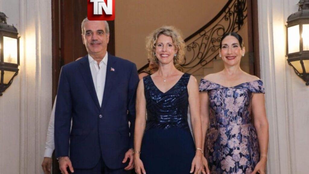 Abinader participa en la Fiesta Nacional de Francia y destaca el fortalecimiento de las relaciones bilaterales
