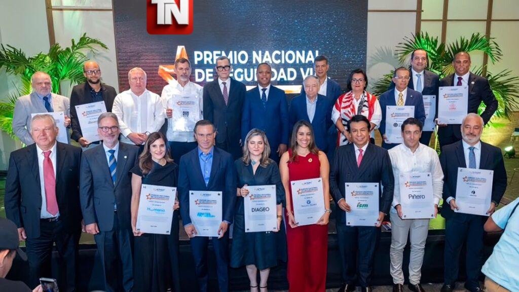 INTRANT realiza primera edición del Premio Nacional de Seguridad Vial; reconoce 13 empresas