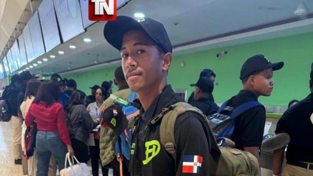 Orly Emmanuel Claudio Rivas obtiene beca deportiva para estudiar y jugar béisbol en Texas gracias a Darling Nicasio "El Líder" y la Fundación Edupor