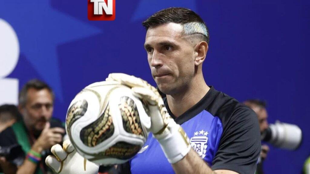 Emiliano "Dibu" Martínez revela que jugó lesionado y desafió la recomendación médica para defender a Argentina