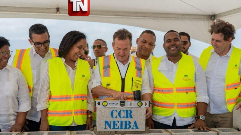 Ministro Ito Bisonó inicia en Neiba construcción del noveno CCR de los 10 anunciados por el presidente Abinader para 2026
