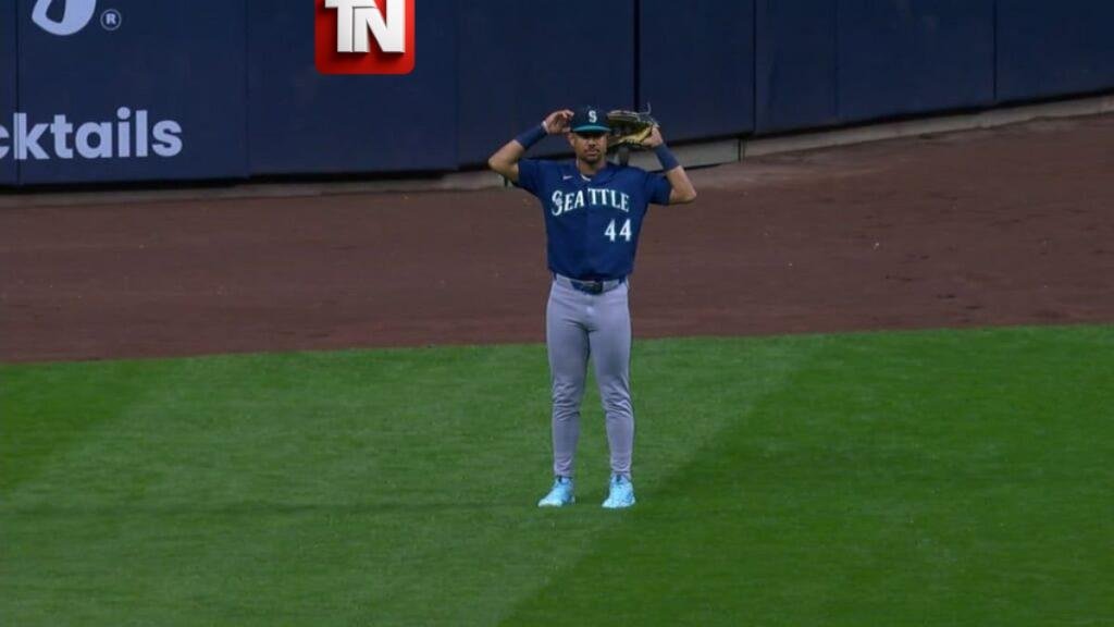 Julio Rodríguez queda en el centro de las críticas tras insólito descuido en derrota de Seattle