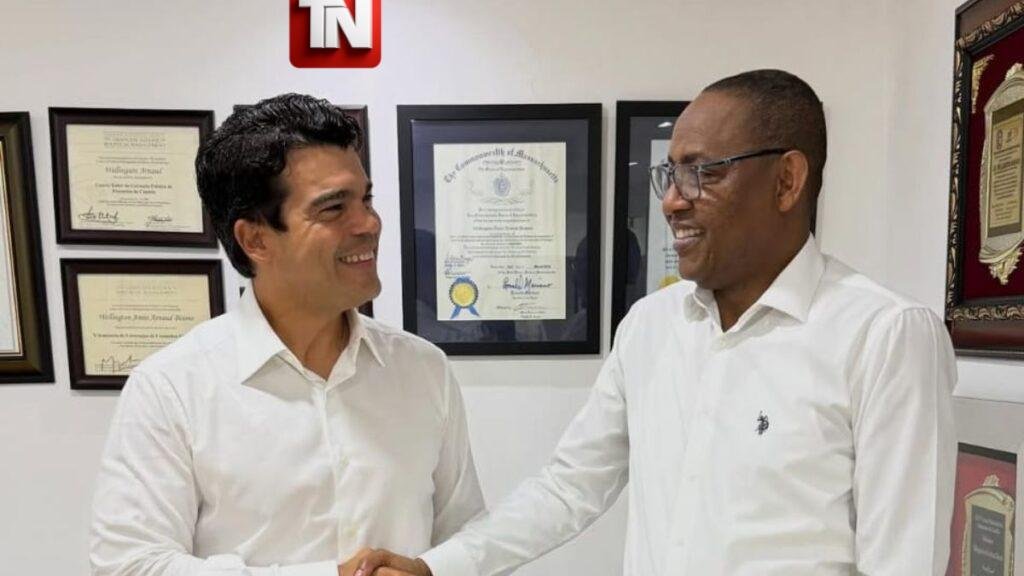 El diputado Carlos Sánchez se suma al proyecto de Wellington Arnaud y refuerza su estructura política en el Distrito Nacional